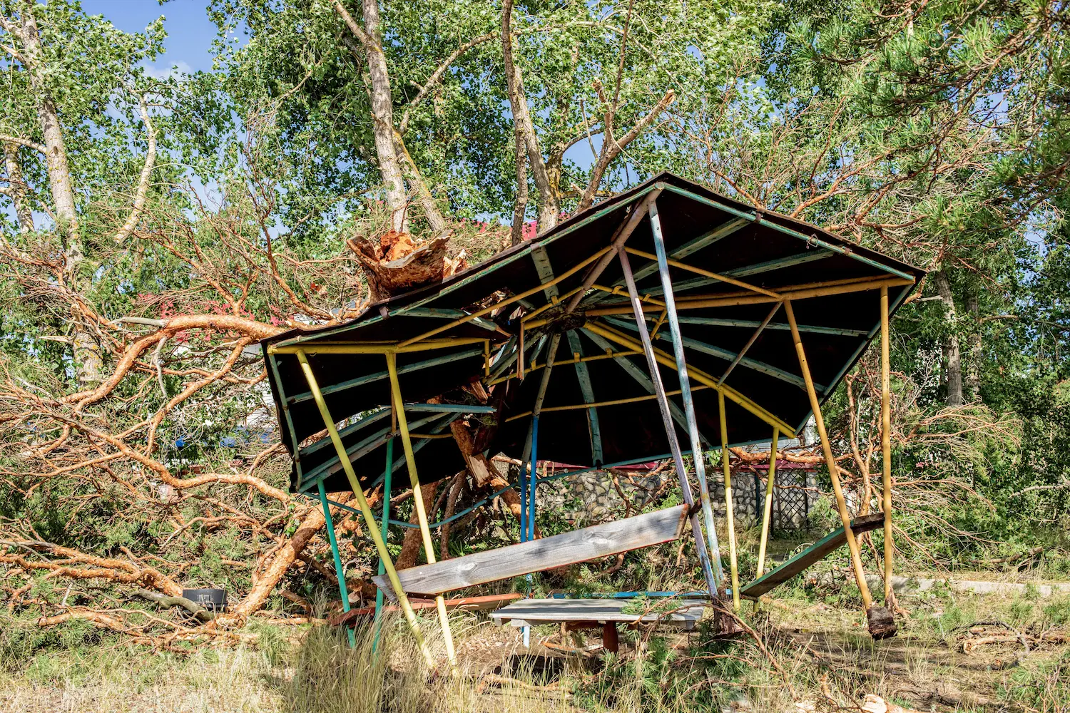 A broken down gazebo in a back yard in Vancouver Washington before being removed by Mike and Dads Hauling
